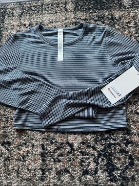 Lululemon Hold Tight Straight-Hem Cropped